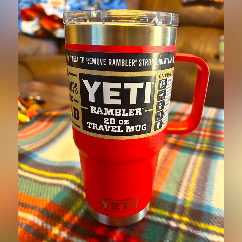 Yeti Rambler Travel Mug 20 oz. Rescue Red. NWT